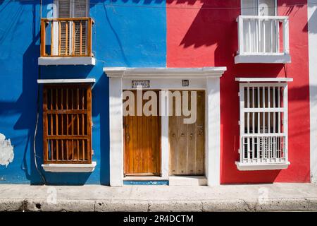 Ein farbenfrohes Gebäude in der Altstadt von Cartagena Kolumbien Stockfoto