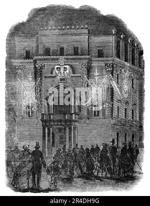 The Peace Illumination - Right Hont Lord Panmure's (Minister-at-war), Belgrave-Square, 1856. Londoner Feierlichkeiten anlässlich des Endes des Krimkrieges. "Es war notwendig, dass die Menschen die Freude teilen oder zu teilen scheinen, die der offizielle Verstand empfand, dass die Diplomatie diesem sehr unangenehmen und sehr mühsamen Krieg ein Ende gesetzt hatte, in dem Großbritannien so hohe Kosten zu tragen hatte, Und so kleine satisfaction...it Dollar zu ernten, wurde beschlossen, den vielversprechenden Geburtstag der Königin und den unheilvollen Friedensvertrag am selben Abend zu feiern... die Lichterglanz, die üblich ist, zu erleben Stockfoto