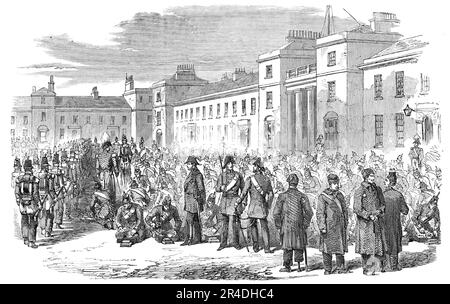 Inspektion der königlichen Sappers und Miner in Brompton Barracks, Chatham, von Sir John Burgoyne, 1856. Mehr als nur gewöhnliches Interesse an diesem Anlass, aus der Anwesenheit von Generalleutnant Sir John Burgoyne, G.C.B., R.E., Generalinspektor der Festung, der persönlich die militärischen Entwicklungen des Tages leitete. Nachdem wir die Truppen auf den Linien über St. Mary's, das gesamte Königliche Ingenieurkorps wurde auf dem Barackenplatz Brompton vorgeführt, als ihre Trikots und Unterkünfte einer Minuteninspektion durch den galanten General unterzogen wurden, der von seinem Stab, Colonel Savage, A, begleitet wurde Stockfoto