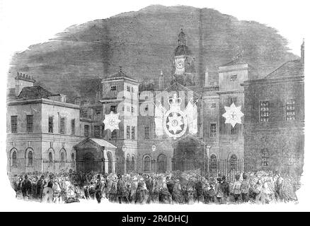 Peace Illuminations - die Horse Guards, Whitehall Front, 1856. Londoner Feierlichkeiten anlässlich des Endes des Krimkrieges. "In einem Anfall von alter, jugendlicher Aufregung... wollten die alten Herren Englands das Volk "fröhlich" machen, ihnen ein großes Spektakel geben, wie Kinder und Wilde lieben, und den Kriegsdämon in den Parks der Metropole in einem Schauer von Raketen und römischen Kerzen ausbeuten, Und inmitten eines Rauschs von Blau und purpurrot wurde flame...it beschlossen, den verblüffenden Geburtstag der Königin und den unheilvollen Friedensvertrag am selben Abend zu feiern... zehn und Probezeit Stockfoto