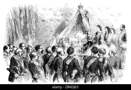 Besuch der großen Würdenträger des Staates beim kaiserlichen Kind, [Paris], 1856. "...erhielt der Kaiser die Erwähnung des Senats, des Legislativkorps, des Staatsrats. Richter, Institut, Klerus verschiedener Überzeugungen, Gemeindekorps und Abordnungen von der Nationalgarde und der Armee und der Marine, im Thronsaal. Die Richter waren in vollen Kostümen und die zivilen und militärischen Funktionäre in voller Uniform. Die Präsidenten der verschiedenen Organe, nachdem sie den Kaiser zur Geburt eines kaiserlichen Erben beglückwünscht hatten, wurden nach und nach in die Gemächer des eingeweiht Stockfoto