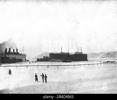 "Pour venir combattre sur le Front de France; Les Ferry-Boots sur le lac Baikal", 1916. Aus „L'Album de la Guerre 1914-1919, Volume I“ [L'Illustration, Paris, 1924]. Stockfoto