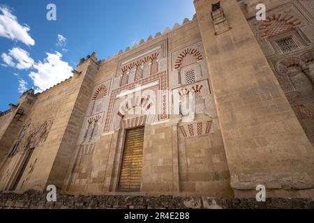 San Jose Tür an der Moschee – Kathedrale von Cordoba – Cordoba, Andalusien, Spanien Stockfoto