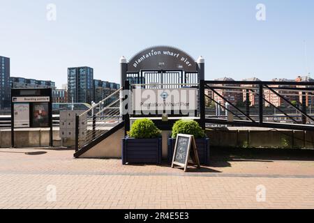 Plantation Wharf Pier, Clove Hitch Quay, London, SW11, England, UK Stockfoto