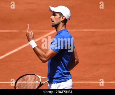 Paris, Frankreich. 27. Mai 2023. Roland Garros Paris French Open 2023 Practice Day 27/05/2023 Novak Djokovic (SRB) Kredit: Roger Parker/Alamy Live News Stockfoto