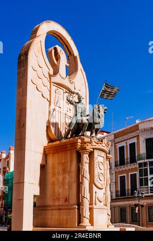 Faschistische Architektur. Das Denkmal für die Helden von Spanien, eine Hommage an diejenigen, die im Spanischen Bürgerkrieg gefallen sind, wurde 1941 nach dem Design erbaut Stockfoto