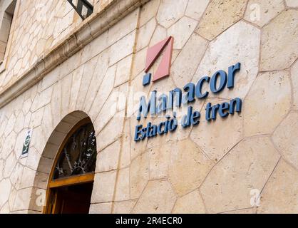 Manacor, Spanien; Mai 13 2023: Bahnhof in der mallorquinischen Stadt Manacor, Spanien Stockfoto