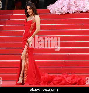 27. Mai 2023, Cannes, Cote d'Azur, Frankreich: EVA LONGORIA nimmt am 27. Mai 2023 im Palais des Festivals am 76. Mai an der Abschlusszeremonie des jährlichen Filmfestivals in Cannes, Frankreich (Kreditbild: © Mickael Chavet/ZUMA Press Wire) TEIL. Nicht für den kommerziellen GEBRAUCH! Stockfoto