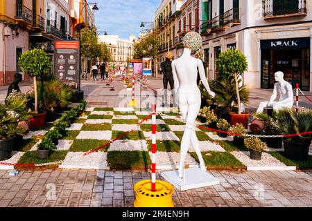 Künstlerische Interventionen auf der Straße. O'Donnell Street, Melilla, Ciudad Autónoma de Melilla, Spanien, África, EU. Stockfoto