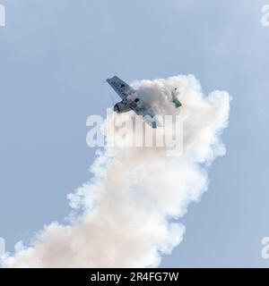 Sukhoi Su-31 auf der Pardubice Air Show 2023 in Pardubice, Tschechische Republik Stockfoto