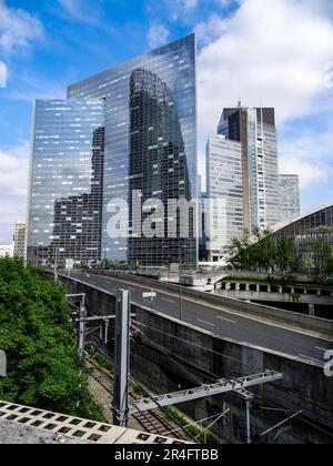 Das Gentrified Area von La Défense, dem wichtigsten Geschäftsviertel, im Pariser Stadtgebiet, Frankreich Stockfoto