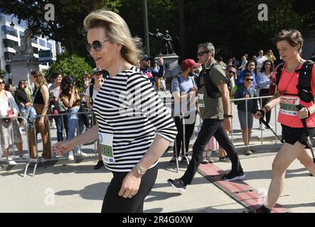 Brüssel, Belgien. 28. Mai 2023. Königin Mathilde von Belgien, abgebildet auf der 43. Ausgabe des 20 km langen Laufveranstalters Brussel – 20 km de Bruxelles, Sonntag, den 28. Mai 2023 in Brüssel. BELGA FOTO JOHN THYS Kredit: Belga News Agency/Alamy Live News Stockfoto