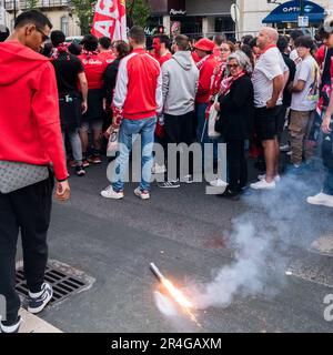 Lissabon, Portugal. 27. Mai 2023 Benfica-Fans feiern auf den Straßen von Lissabon, nachdem sie den Ligatitel für 2023 gewonnen haben: Alexandre Rotenberg/Alamy Live News Stockfoto