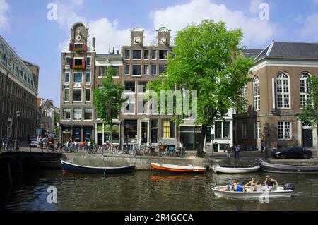 Houses, Kloveniersburgwal Canal, Amsterdam, Niederlande Stockfoto