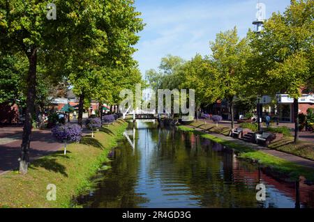 Kanal, Papenburg, Niedersachsen, Deutschland, Hauptkanal, Bascule-Brücke Stockfoto