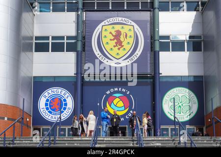 Glasgow, Großbritannien. 28. Mai 2023. UK. An einem sonnigen Sonntag im Hampden Park, Glasgow, Schottland, Großbritannien, hat die SFA das Nationalstadion für das Finale des Women's Scottish Cup zwischen Celtic und Rangers vorbereitet. Es wird erwartet, dass es eine Rekordmenge geben wird, wenn die Unterstützer auftauchen. Kredit: Findlay/Alamy Live News Stockfoto