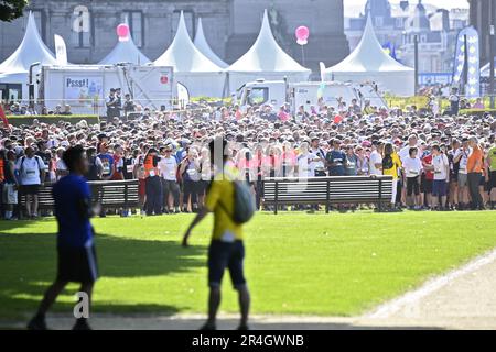 Brüssel, Belgien. 28. Mai 2023. Das Bild zeigt den Beginn der 43. Ausgabe der 20 km langen Laufveranstaltung „Brussel – 20 km de Bruxelles“ am Sonntag, den 28. Mai 2023 in Brüssel. BELGA FOTO JOHN THYS Kredit: Belga News Agency/Alamy Live News Stockfoto