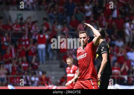 Antwerpen, Belgien. 28. Mai 2023. Vincent Janssen aus Antwerpen feiert am Sonntag, den 28. Mai 2023 in Antwerpen, ein Fußballspiel zwischen dem Royal Antwerpener FC RAFC und der Royale Union Saint-Gilloise am 5. Tag der Play-offs der Champions in der ersten Liga der „Jupiler Pro League“ der belgischen Meisterschaft. BELGA FOTO TOM GOYVAERTS Kredit: Belga News Agency/Alamy Live News Stockfoto