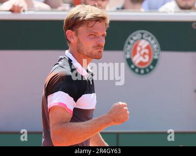 Paris, Frankreich. 28. Mai 2023. Goffins Trainer Yannis Demeroutis, Goffins Trainer Germain Gigounon und Goffins Vater Michel Goffin bildeten während des ersten Runde-Spiels für Männer zwischen belgischer Goffin und polnischer Hurkacz beim Tennisturnier Roland Garros French Open, Sonntag, den 28. Mai 2023 in Paris, Frankreich. BELGA FOTO BENOIT DOPPAGNE Kredit: Belga News Agency/Alamy Live News Stockfoto