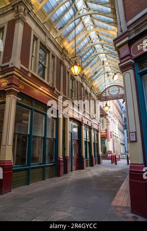 Inneneinrichtung des im viktorianischen Stil gebauten Leadenhall Market London England Stockfoto