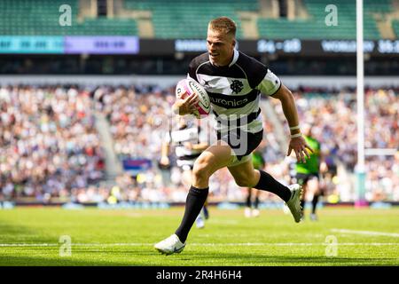 Twickenham, Großbritannien. 28. Mai 2023. Gareth Anscombe of the Barbarians versucht es beim Killik Cup-Spiel Barbarians gegen World XV im Twickenham Stadium, Twickenham, Großbritannien, 28. Mai 2023 (Foto von Nick Browning/News Images) in Twickenham, Großbritannien, am 5./28. Mai 2023. (Foto von Nick Browning/News Images/Sipa USA) Guthaben: SIPA USA/Alamy Live News Stockfoto