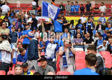 Wembley Stadium, London, Großbritannien. 28. Mai 2023. EFL League Two Play Off Football Final, Carlisle United gegen Stockport County; Stockport Fans Credit: Action Plus Sports/Alamy Live News Stockfoto