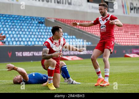 Salford Reds' Deon Cross feiert einen Versuch während des Spiels der Betfred Super League im AJ Bell Stadium in Salford. Foto: Sonntag, 28. Mai 2023. Stockfoto