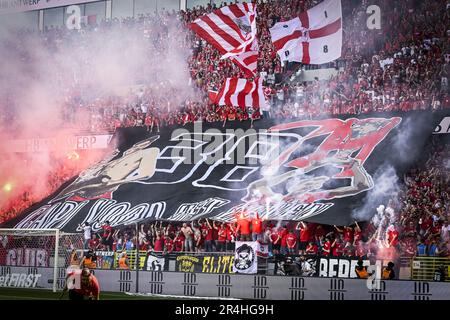 Antwerpen, Belgien. 28. Mai 2023. Antwerpens Fans bildeten vor einem Fußballspiel zwischen dem Royal Antwerpen FC RAFC und der Royale Union Saint-Gilloise am Sonntag, den 28. Mai 2023 in Antwerpen, am 5. Tag der Spiele der Champions in der ersten Liga der „Jupiler Pro League“ der belgischen Meisterschaft. BELGA FOTO TOM GOYVAERTS Kredit: Belga News Agency/Alamy Live News Stockfoto