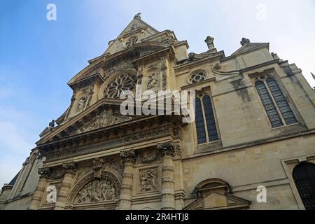 Frontfassade von Saint-Etienne-Du-Mont - Paris, Frankreich Stockfoto