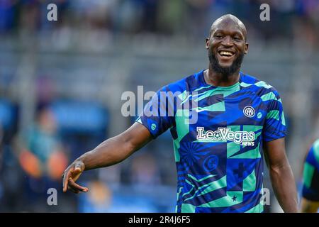 Mailand, Italien. 27. Mai 2023. Romelu Lukaku von Inter wird vor dem Spiel der Serie A zwischen Inter und Atalanta auf Giuseppe Meazza in Mailand aufwärmen. (Foto: Gonzales Photo/Alamy Live News Stockfoto