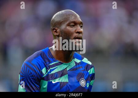 Mailand, Italien. 27. Mai 2023. Romelu Lukaku von Inter wird vor dem Spiel der Serie A zwischen Inter und Atalanta auf Giuseppe Meazza in Mailand aufwärmen. (Foto: Gonzales Photo/Alamy Live News Stockfoto