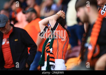 Motherwell, Schottland, Großbritannien. 28. Mai 2023; Fir Park, Motherwell, Schottland: Scottish Premiership Football, Motherwell gegen Dundee United; A Dundee United zeigt Niedergeschlagenheit, nachdem ihre Seite abgeschoben wurde Credit: Action Plus Sports Images/Alamy Live News Stockfoto