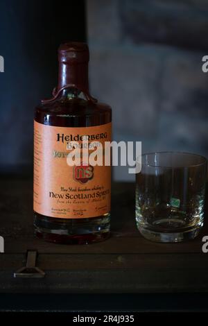 Flasche Bourbon von New Scotland Spirits Stockfoto