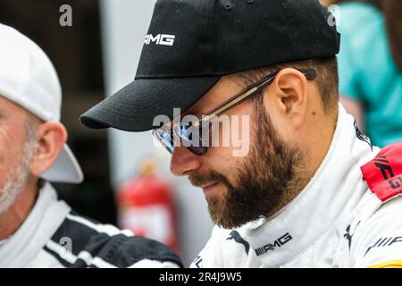 Donington Park Circuit, Leicestershire. 28. Mai 2023 2 Seas Motorsport Mercedes-AMG GT3 Fahrer Jules Gounon während Runde 4 der Intelligent Money British GT Championship auf der Rennstrecke Donington Park in Leicestershire. 28. Mai 2023 Kredit: Jurek Biegus/Alamy Live News Stockfoto