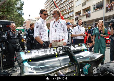 Monte-Carlo, Monaco. 28. Mai 2023. Toto Wolff (AUT, Mercedes-AMG Petronas F1 Team), Sir James Arthur 'Jim' Ratcliffe (GBR, CEO von INEOS), F1 Grand Prix von Monaco auf dem Circuit de Monaco am 28. Mai 2023 in Monte-Carlo, Monaco. (Foto von HIGH TWO) dpa/Alamy Live News Stockfoto