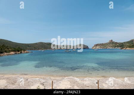 Blick auf das Schloss auf Cabrera, Mallorca, Balearen, Spanien Stockfoto