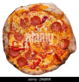 Peperoni-Pizza mit Salami isoliert auf weißem Hintergrund. Draufsicht. Traditionelles italienisches Essen. Stockfoto