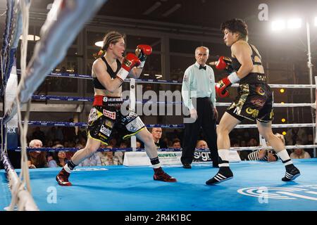 Torhout, Belgien. 28. Mai 2023. Die Abbildung zeigt den Kampf zwischen dem belgischen Delfine Persoon und dem koreanischen Bo Mi Re Shin um den WBC Silver Super Feather -Titel Women, Sonntag, den 28. Mai 2023, in Torhout. BELGA FOTO KURT DESPLENTER Kredit: Belga News Agency/Alamy Live News Stockfoto