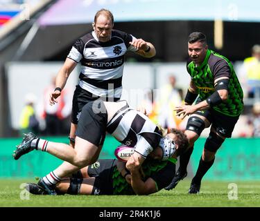 Twickenham, Großbritannien. 28. Mai 2023. Kai Yamamoto von den Barbaren wird während des Killik Cup-Spiels Barbarians gegen World XV am 28. Mai 2023 im Twickenham Stadium, Twickenham, Vereinigtes Königreich, (Foto von Nick Browning/News Images) in Twickenham, Vereinigtes Königreich, am 5./28. Mai 2023 angegriffen. (Foto von Nick Browning/News Images/Sipa USA) Guthaben: SIPA USA/Alamy Live News Stockfoto