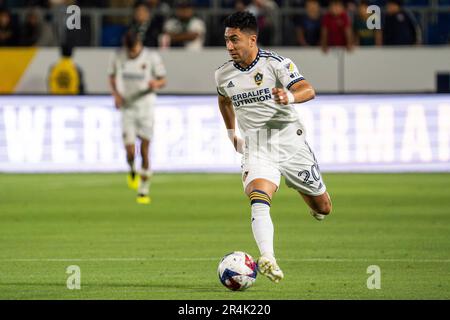 Los Angeles Galaxy MEMO Rodríguez (20) während eines MLS-Spiels gegen den Charlotte FC, Samstag, 27. Mai 2023, beim Dignity Health Sports Pa Stockfoto