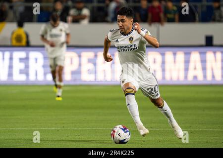 Los Angeles Galaxy MEMO Rodríguez (20) während eines MLS-Spiels gegen den Charlotte FC, Samstag, 27. Mai 2023, beim Dignity Health Sports Pa Stockfoto