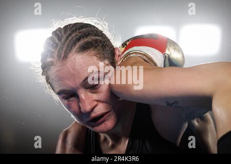 Torhout, Belgien. 29. Mai 2023. Belgisches Delfine Persoon in Aktion während des Kampfes zwischen belgischem Delfine Persoon und koreanischem Bo Mi Re Shin für den WBC Silver Super Feather -Titel Women, Sonntag, den 28. Mai 2023, in Torhout. BELGA FOTO KURT DESPLENTER Kredit: Belga News Agency/Alamy Live News Stockfoto