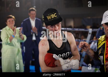 Torhout, Belgien. 29. Mai 2023. Belgisches Delfine Persoon wurde nach dem Kampf zwischen dem belgischen Delfine Persoon und dem koreanischen Bo Mi Re Shin für den WBC Silver Super Feather -Titel Women am Sonntag, den 28. Mai 2023, in Torhout abgebildet. BELGA FOTO KURT DESPLENTER Kredit: Belga News Agency/Alamy Live News Stockfoto