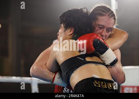 Torhout, Belgien. 29. Mai 2023. Belgisches Delfine Persoon in Aktion während des Kampfes zwischen belgischem Delfine Persoon und koreanischem Bo Mi Re Shin für den WBC Silver Super Feather -Titel Women, Sonntag, den 28. Mai 2023, in Torhout. BELGA FOTO KURT DESPLENTER Kredit: Belga News Agency/Alamy Live News Stockfoto