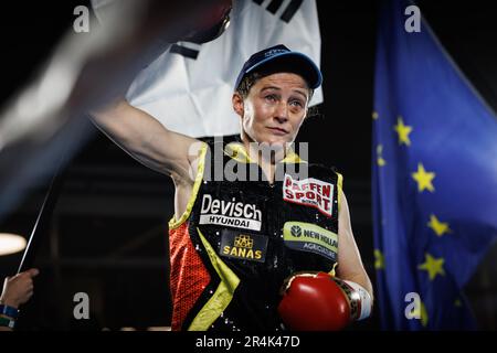 Torhout, Belgien. 28. Mai 2023. Belgische Delfine Persoon stellte sich vor dem Kampf zwischen belgischem Delfine Persoon und koreanischem Bo Mi Re Shin für den WBC Silver Super Feather -Titel Women am Sonntag, den 28. Mai 2023, in Torhout vor. BELGA FOTO KURT DESPLENTER Kredit: Belga News Agency/Alamy Live News Stockfoto