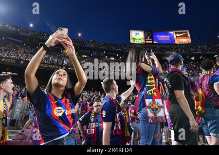 Barcelona, Esp. 28. Mai 2023. FC BARCELONA gegen RCD MALLORCA 28. Mai 2023 FC Barcelona Fans während des Spiels zwischen FC Barcelona und RCD Mallorca, das dem siebenunddreißigsten Tag von La Liga Santander im Spotify Camp Nou in Barcelona, Spanien entspricht. Kredit: Rosdemora/Alamy Live News Stockfoto