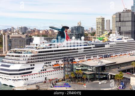 Sydney Circular Quay Kreuzfahrtschiff Carnival Pracht verlegt im Passagierterminal Übersee, Sydney, Australien 2023 Stockfoto