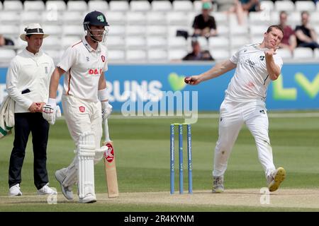 Graham Hume in Bowling-Action für Irland während Essex CCC vs Ireland, einheimisches First Class Match Cricket auf dem Cloud County Ground am 28. Mai 2023 Stockfoto