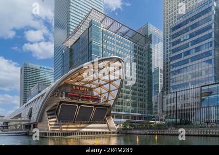 Crossrail Place in Canary Wharf London Stockfoto