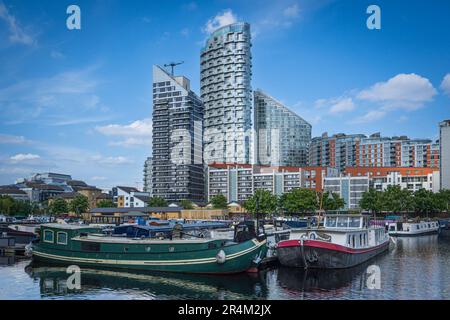 Poplar Dock Marina in Canary Wharf London Stockfoto